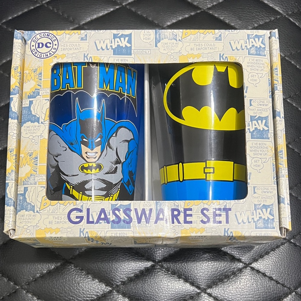 DC Comics Batman Blue and Yellow Glass Set